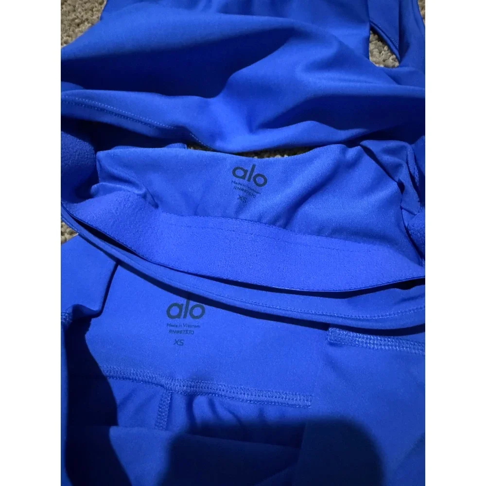 Alo Yoga Electric Blue 2 Piece Set High Neck Crop Top Biker Shorts Womens XS